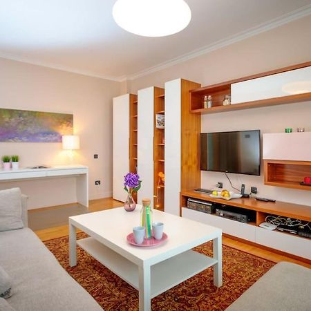 Green Apartment - Top Location, Near City Center! Sofia Exteriör bild