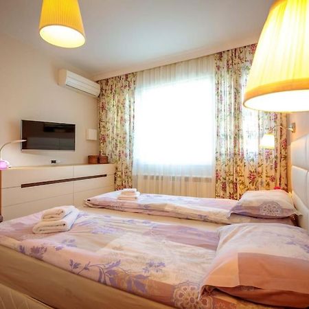 Green Apartment - Top Location, Near City Center! Sofia Exteriör bild