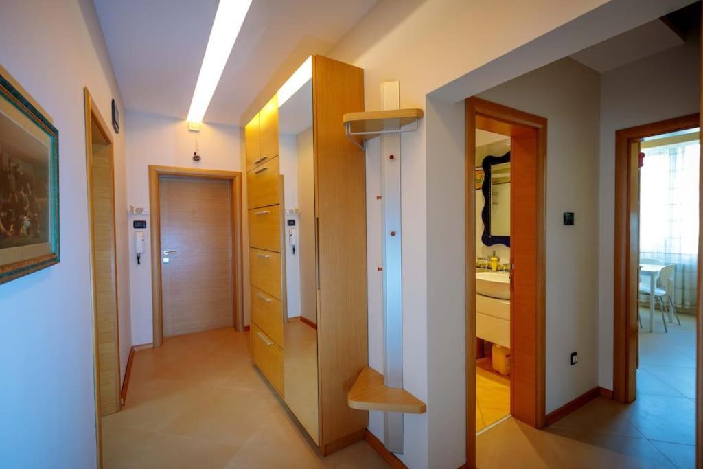 Green Apartment - Top Location, Near City Center! Sofia Exteriör bild