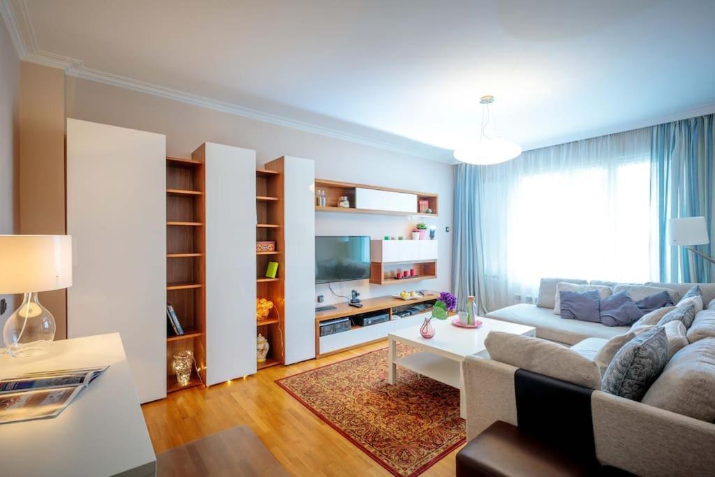 Green Apartment - Top Location, Near City Center! Sofia Exteriör bild